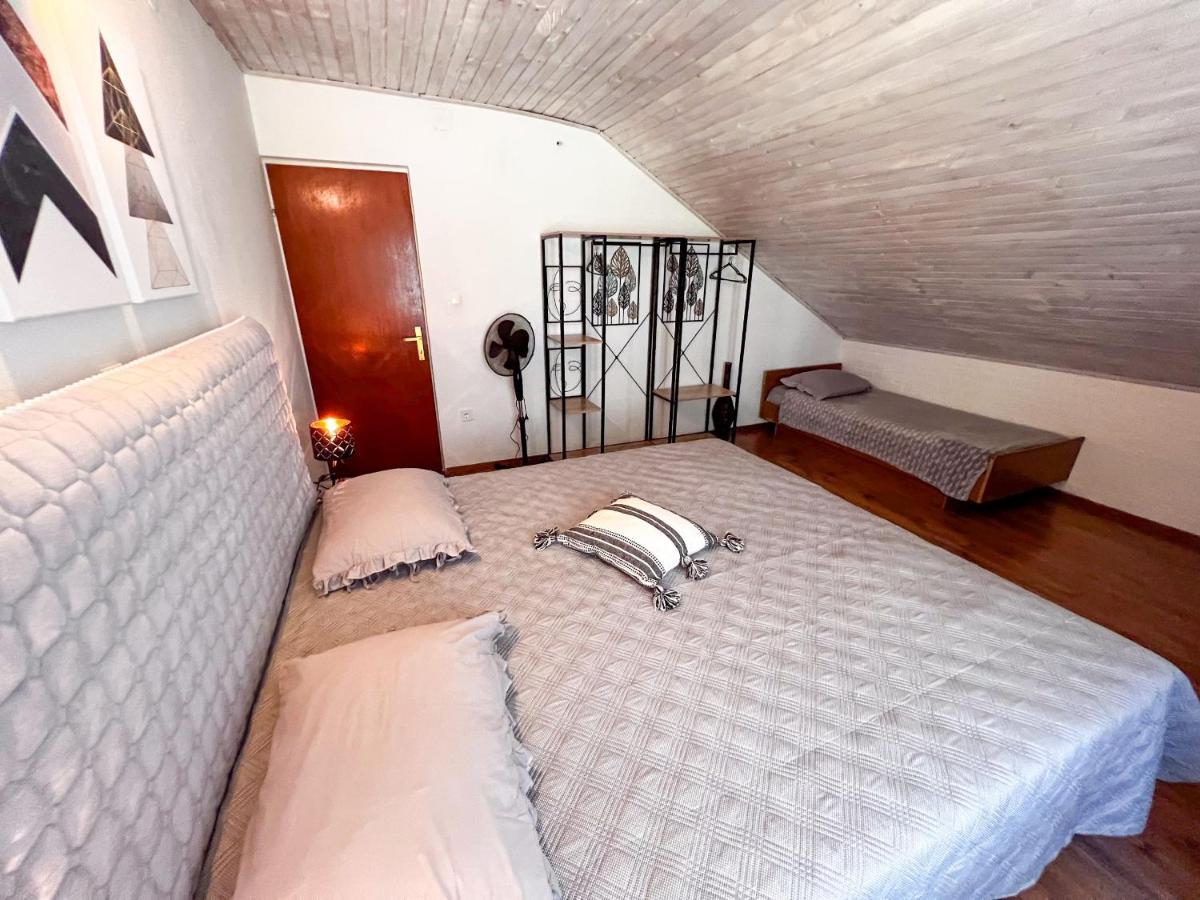 Apartment Cesare 3 Zastražišće Buitenkant foto