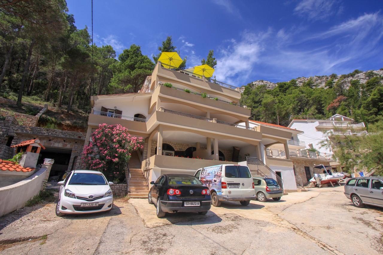 Apartment Cesare 3 Zastražišće Buitenkant foto